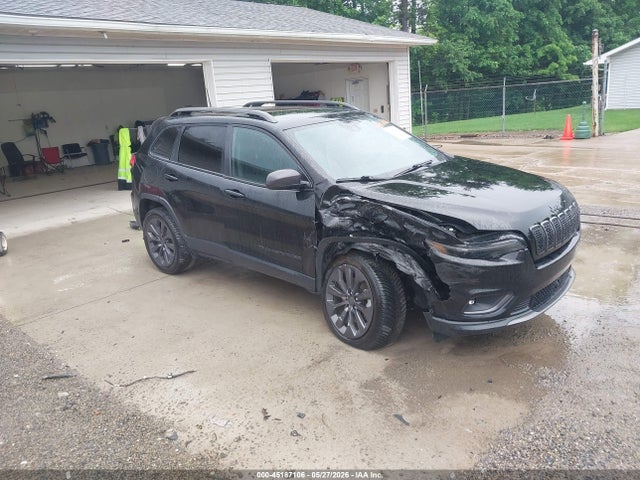 Salvage Jeep Cherokee Image
