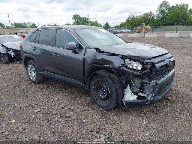Salvage Toyota RAV4 Image
