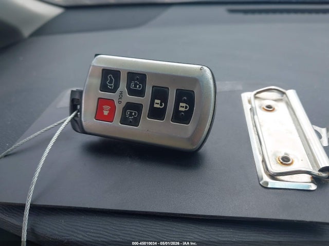 Toyota Sienna Xle V6 8 Passenger