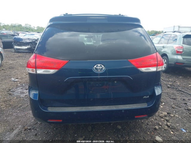 Toyota Sienna Xle V6 8 Passenger