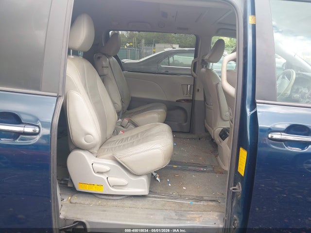 Toyota Sienna Xle V6 8 Passenger