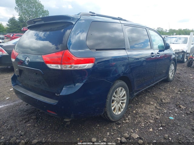 Toyota Sienna Xle V6 8 Passenger
