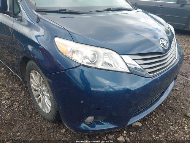 Toyota Sienna Xle V6 8 Passenger