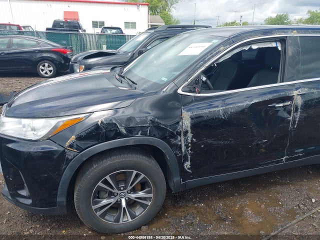 Toyota Highlander Le