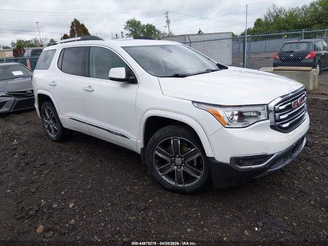 Salvage GMC Acadia Image