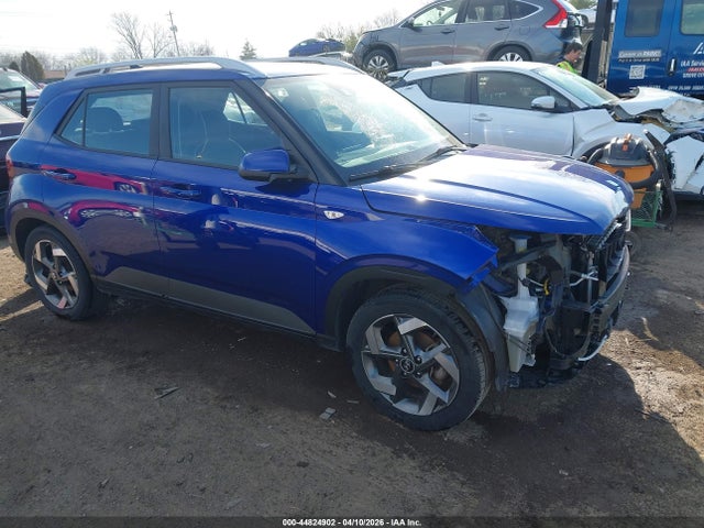 Salvage Hyundai VENUE Image