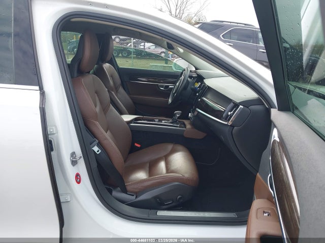 Volvo S90 T6 Momentum