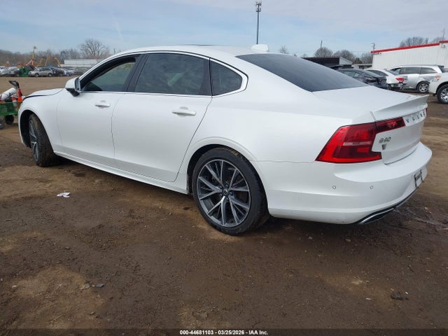 Volvo S90 T6 Momentum