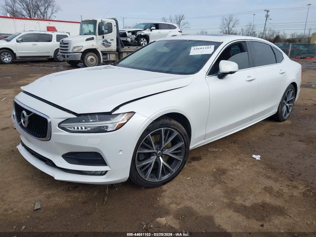 Volvo S90 T6 Momentum