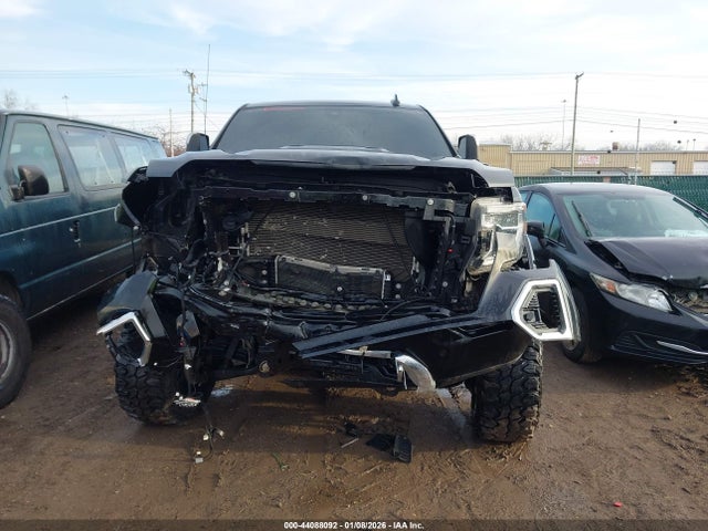 GMC Sierra 1500 4wd  Short Box Denali
