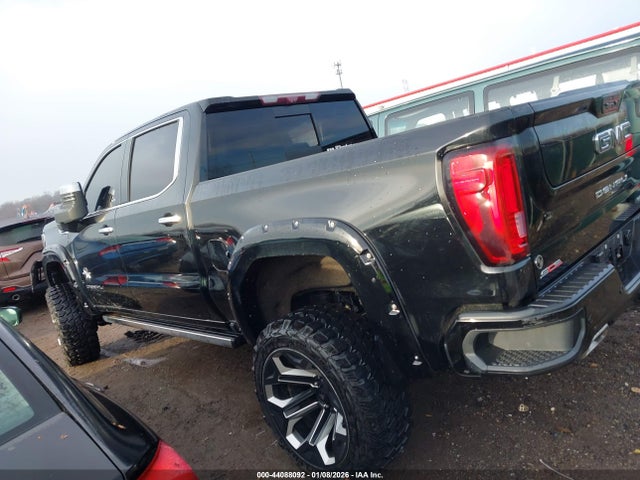 GMC Sierra 1500 4wd  Short Box Denali