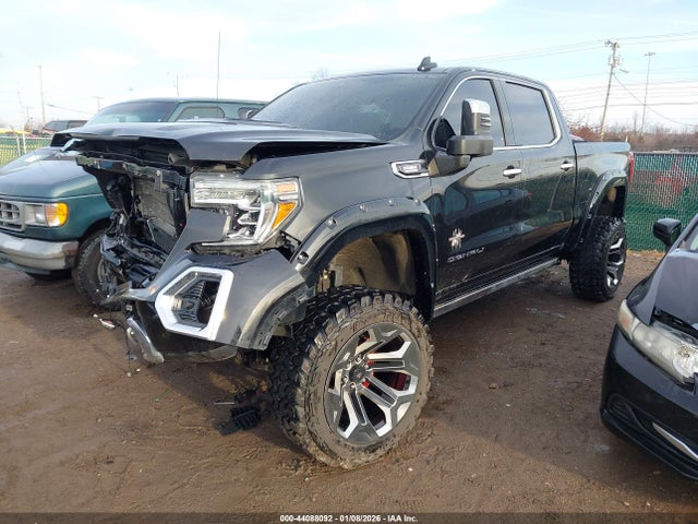 GMC Sierra 1500 4wd  Short Box Denali