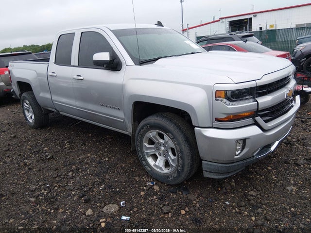 Salvage Chevrolet Silverado 1500 Image