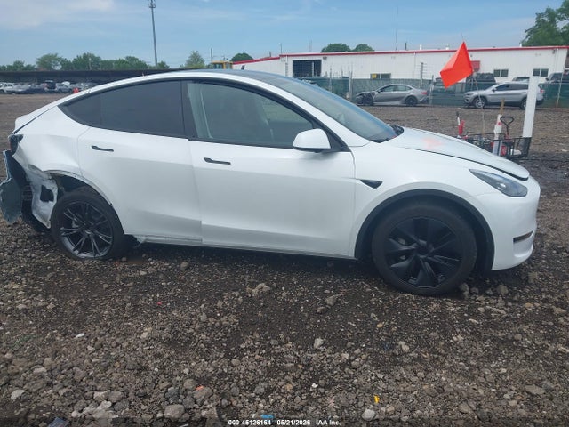Tesla Model Y Long Range Dual Motor All-wheel Drive