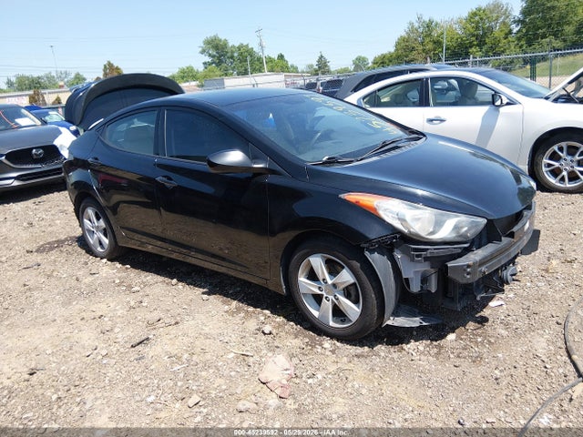 Salvage Hyundai ELANTRA Image