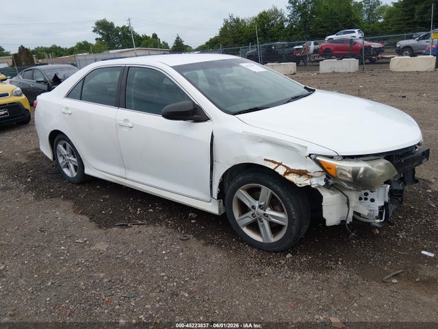 Salvage Toyota Camry Image