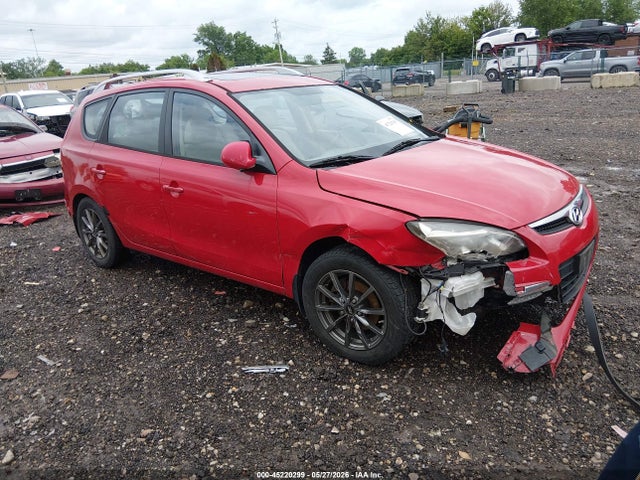 Salvage Hyundai ELANTRA Image