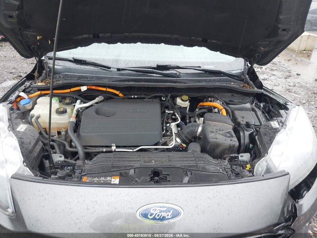 Ford Escape Titanium Hybrid