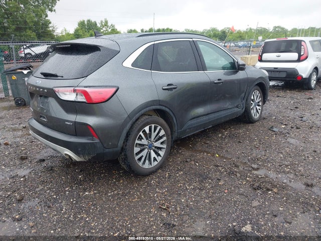 Ford Escape Titanium Hybrid