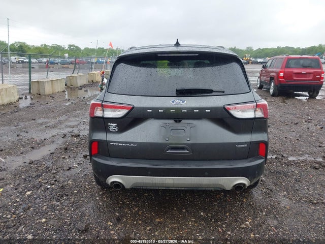 Ford Escape Titanium Hybrid