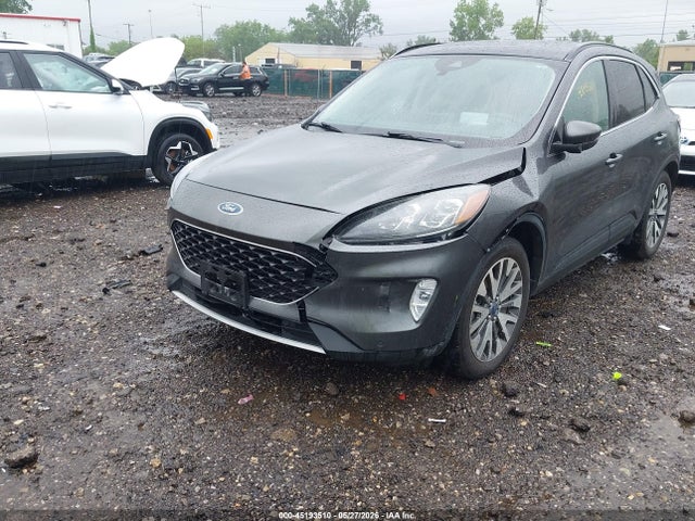 Ford Escape Titanium Hybrid