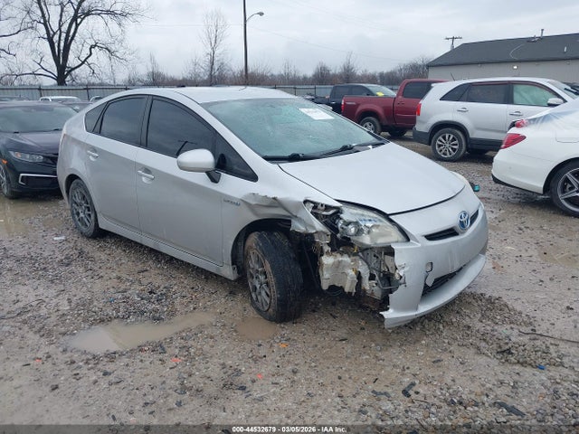 Salvage Toyota Prius Image