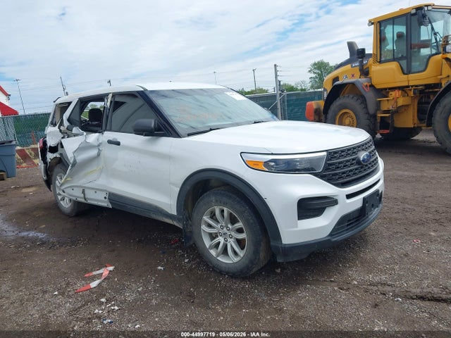 Salvage Ford Explorer Image