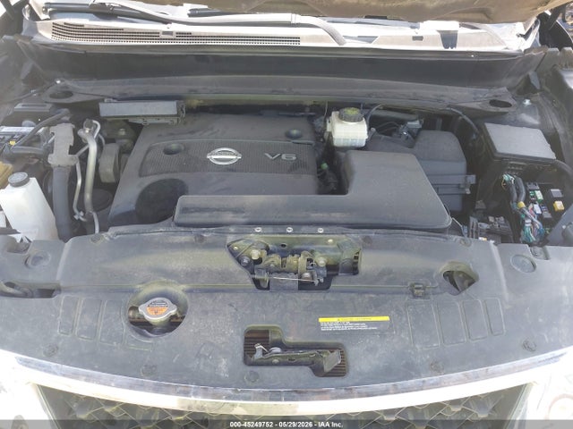 Nissan Pathfinder S