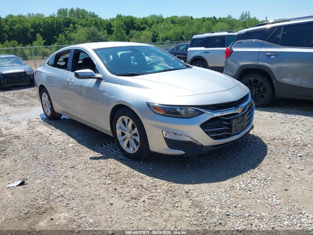 Salvage Chevrolet Malibu Image