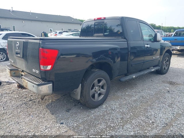 Nissan Titan Se
