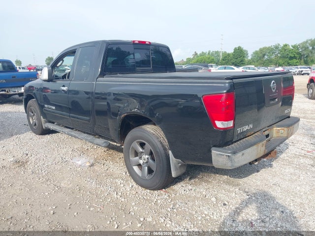 Nissan Titan Se