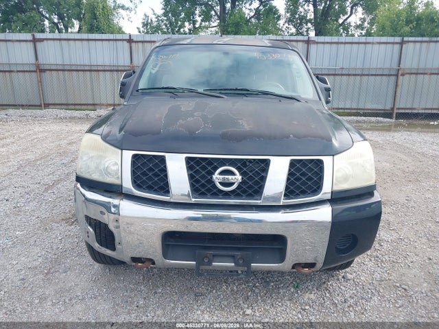 Nissan Titan Se