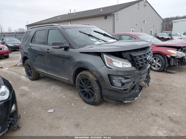 Salvage Ford Explorer Image