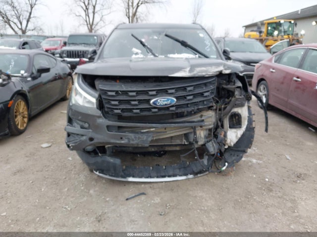 Ford Explorer Xlt