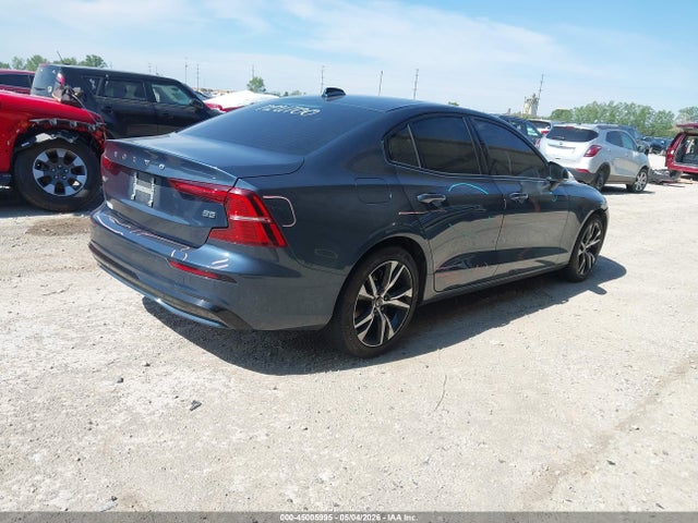 Volvo S60 B5 Core Dark Theme