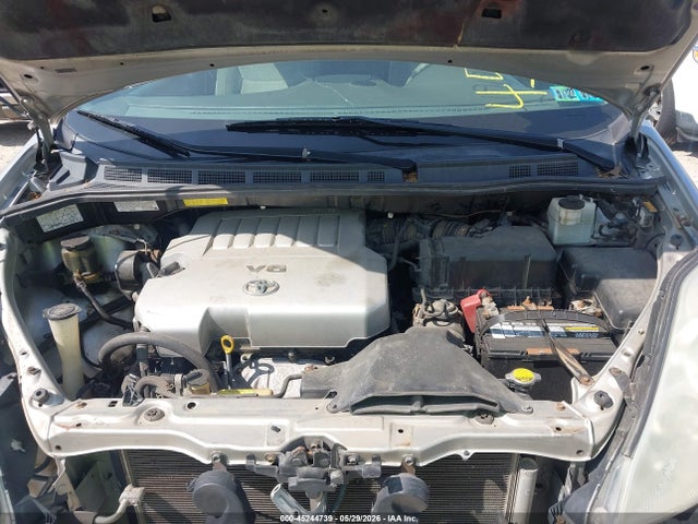 Toyota Sienna Le