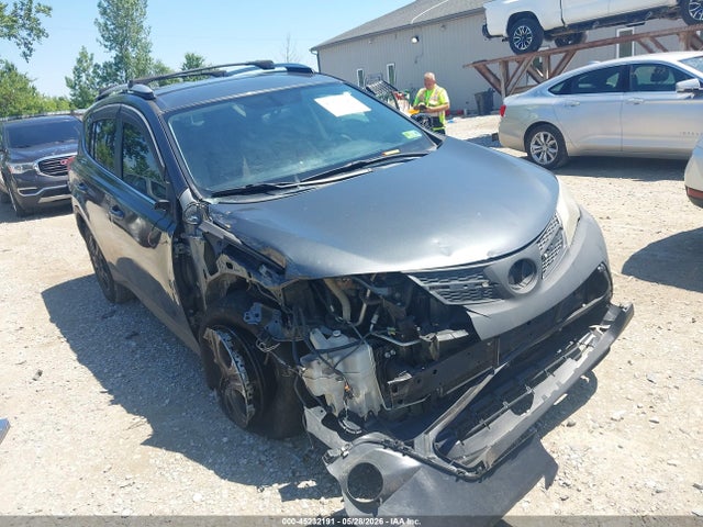 Salvage Toyota RAV4 Image