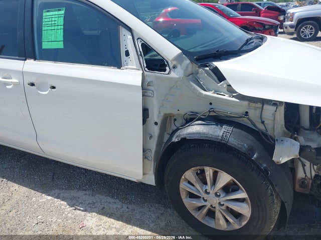 Kia Sedona Lx