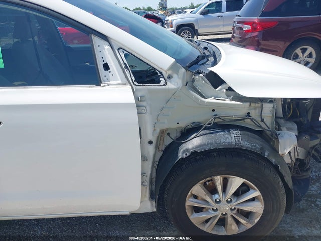 Kia Sedona Lx