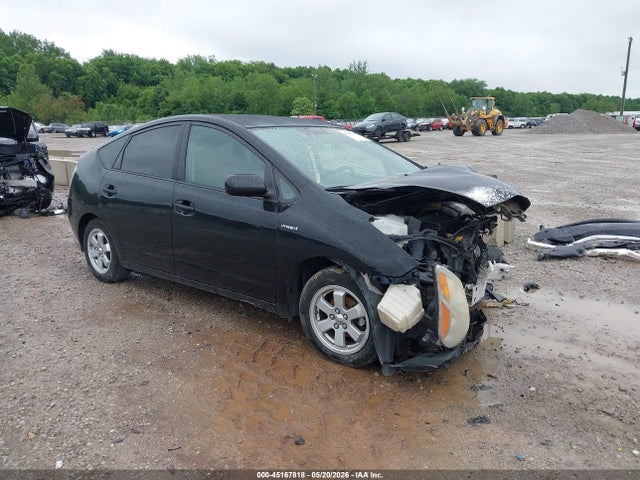 Salvage Toyota Prius Image