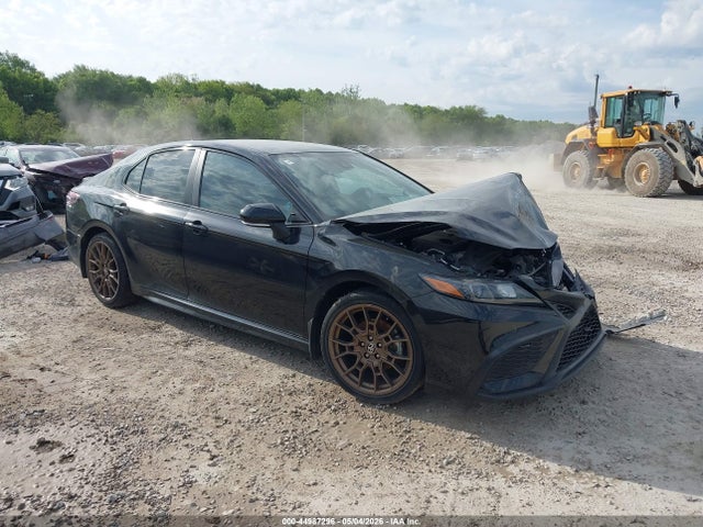 Salvage Toyota Camry Image