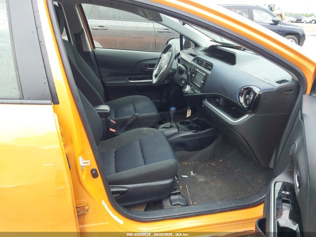 Toyota Prius c Two