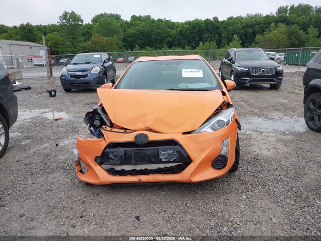 Toyota Prius c Two