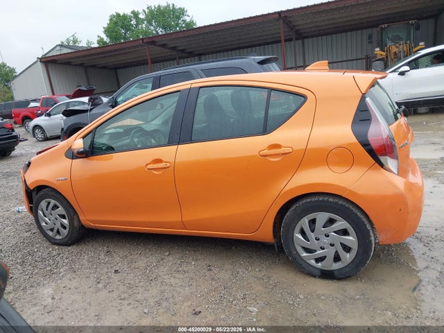 Toyota Prius c Two