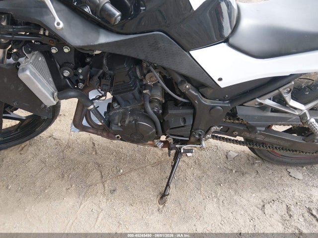 Kawasaki Ex300 A