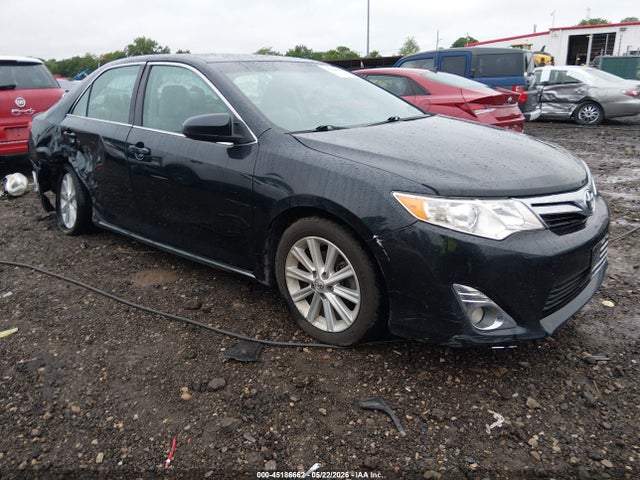 Salvage Toyota Camry Image
