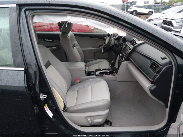 Toyota Camry Xle V6