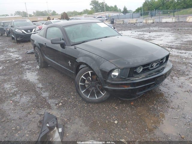 Salvage Ford Mustang Image