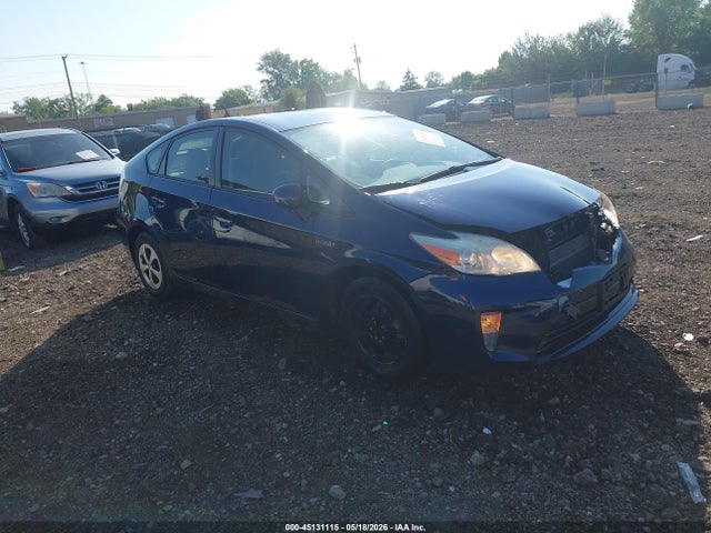 Salvage Toyota Prius Image