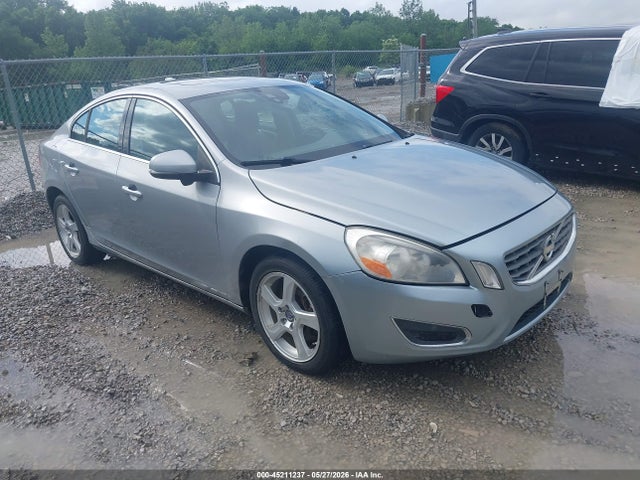 Salvage Volvo S60 Image